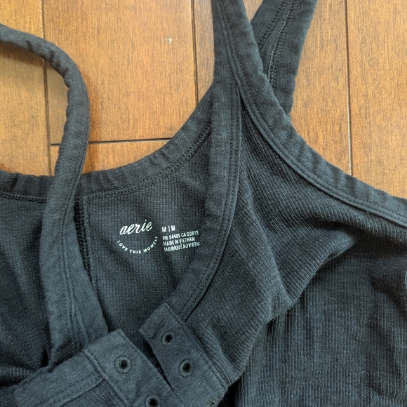 4/$25 AERIE BLACK RIBBED TANK TOP - Picture 2 of 2